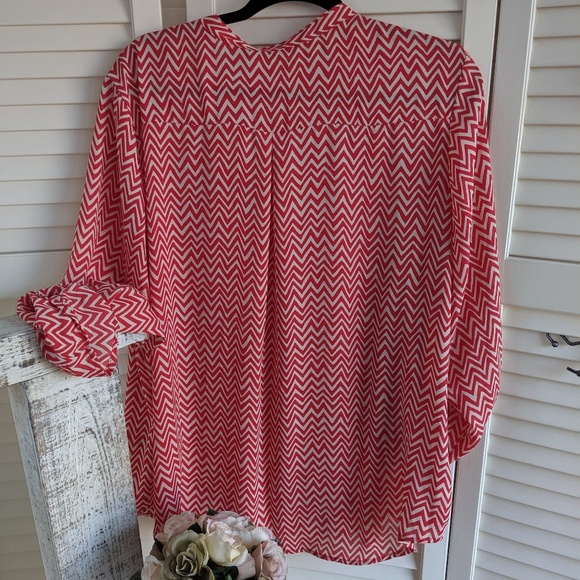 Zac and Rachel Red White Lightweight Blouse - Picture 4 of 8